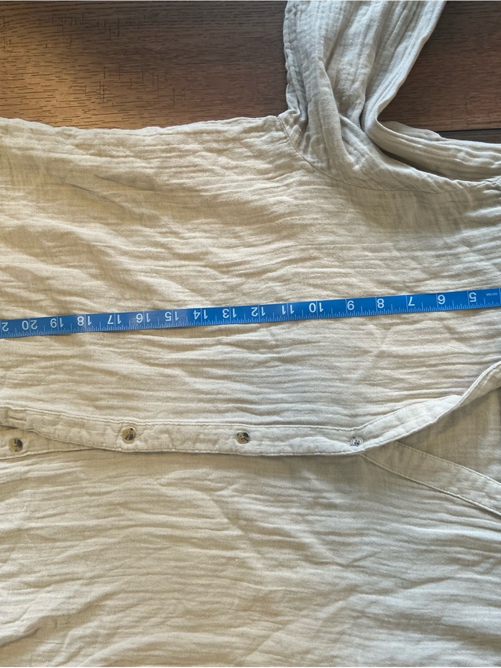 Old Navy Crinkle Gauze Button Down Boyfriend Shirt Size M, Coastal Minimalist - Picture 7 of 9